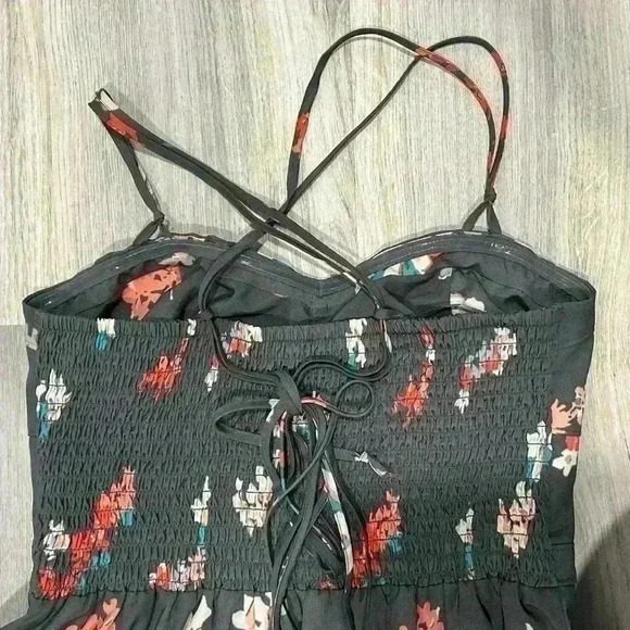 American Eagle Grey Floral Sleeveless Mini Dress Adjustable Sundress Size 10 - Picture 6 of 8